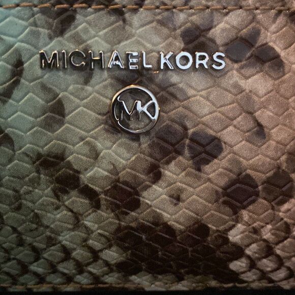 MICHAEL Michael Kors Snakeskin Key Wallet - Picture 7 of 9